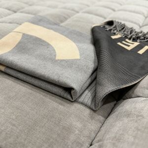 <AUTHENTIC>CHANEL Scarf